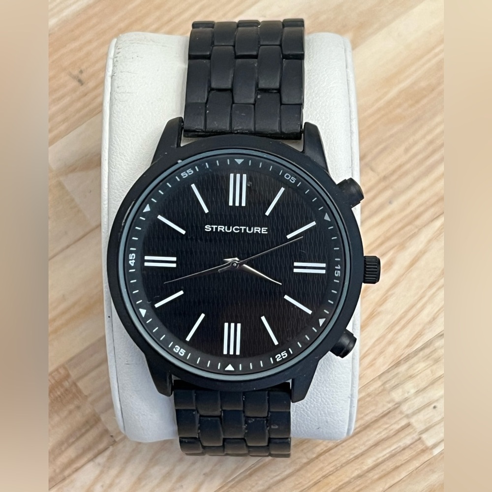 Structure Men’s Watch Vintage Watch Black Bracelet and Dial Stainless Markers